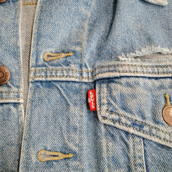 Levi's Light Blue Jean Jacket - Picture 7 of 11